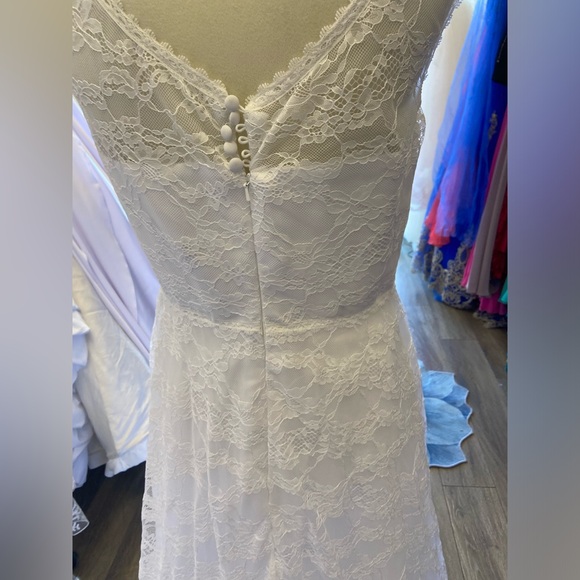 NWT Merry’s Wedding Dress - Picture 12 of 15